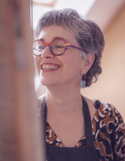 Portrait de Nelly cheffe d'entreprise shooté par SikaPics, photographe à Rennes